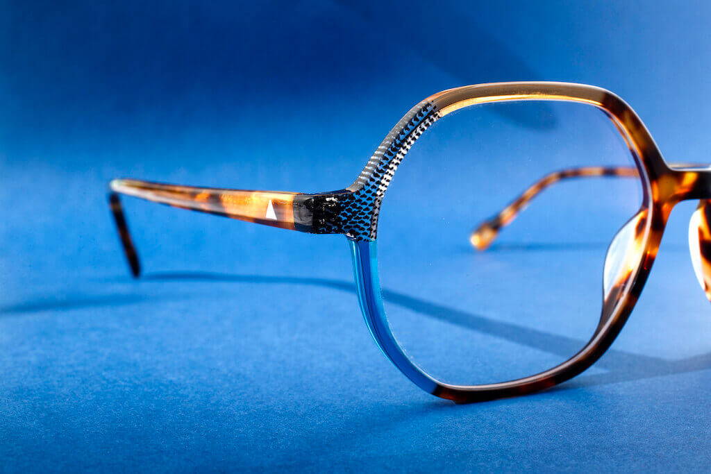 Glasses to protect eyes from blue light sales